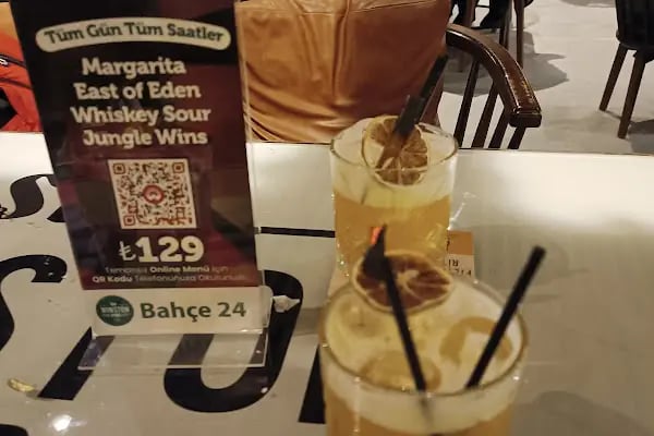Sir Winston Pub Ataşehir Bulvar 216 - Resim 15