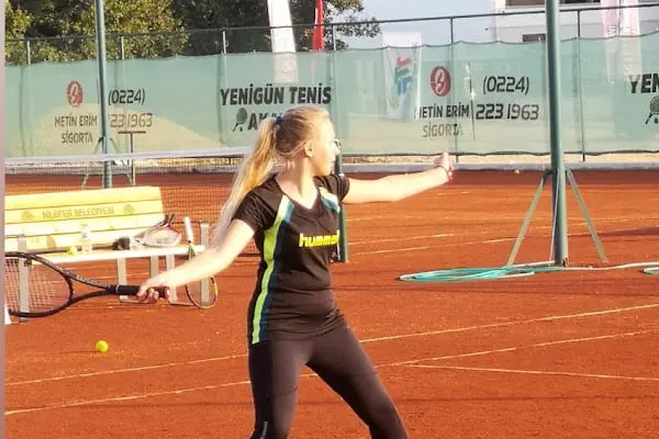 YENİGÜN TENİS AKADEMİ - Resim 17