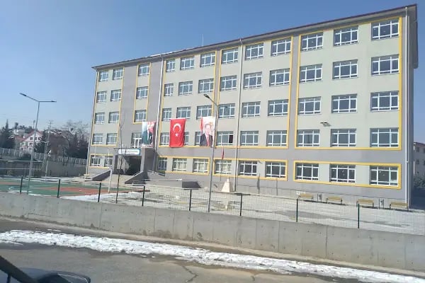 Altındağ Şehit Yusuf Elitaş İmam Hatip Ortaokulu - Resim 1