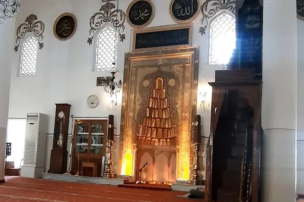 Üftade Camii ve Türbesi - Resim 3