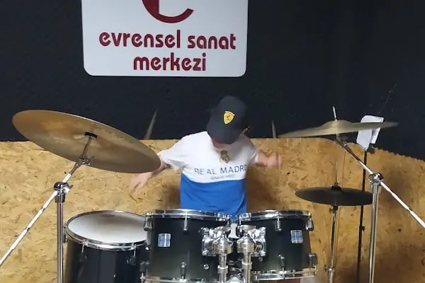Evrensel Müzik ve Sanat Merkezi - Resim 18