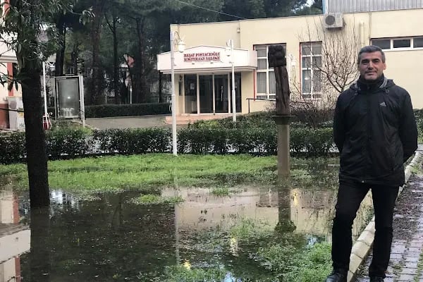 Buca Eğitim Fakültesi Konferans Salonu - Resim 9