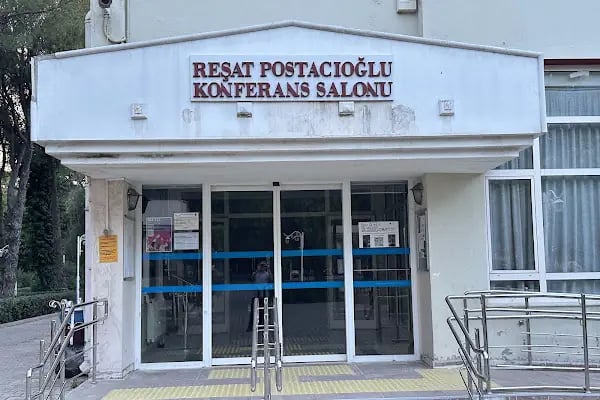 Buca Eğitim Fakültesi Konferans Salonu - Resim 6