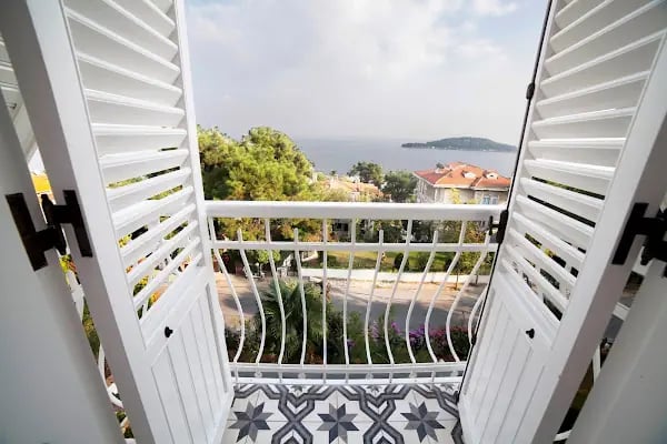 Triada Hotel Büyükada - Resim 16