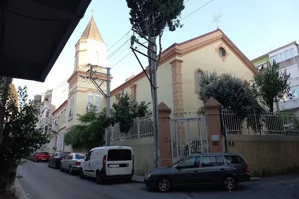 Notre Dame De Lourdes Katolik Kilisesi - Resim 4