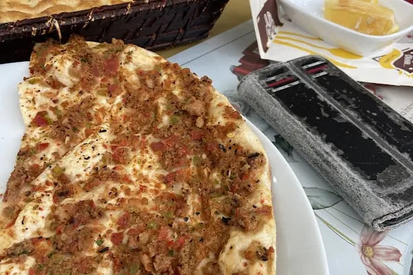 Nuri Efendi Cafe &amp; Bistro - Resim 14