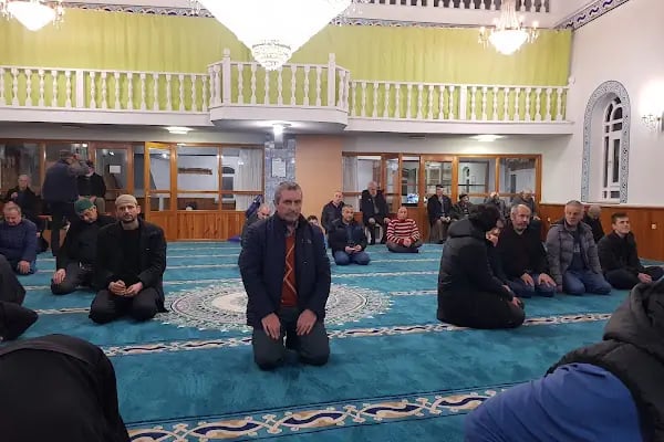 Tekeler Merkez Cami - Resim 20