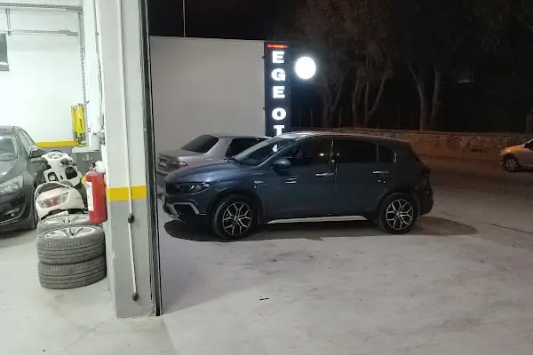 Bergama Ege Oto Hasar Servisi - Resim 7