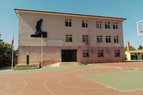 Başiskele Halk Eğitimi Merkezi - Resim 1