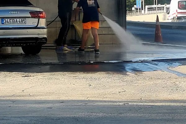ED'S Car Wash &amp; Detailing - Resim 4