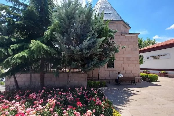 Şeyh İzzettin Türbesi - Resim 7