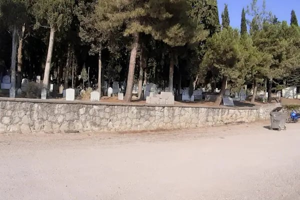 Lalaşahin Mezarlığı - Resim 13