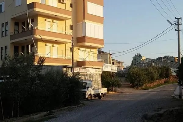 Emişbeleni Köyü İlköğretim Okulu - Resim 1