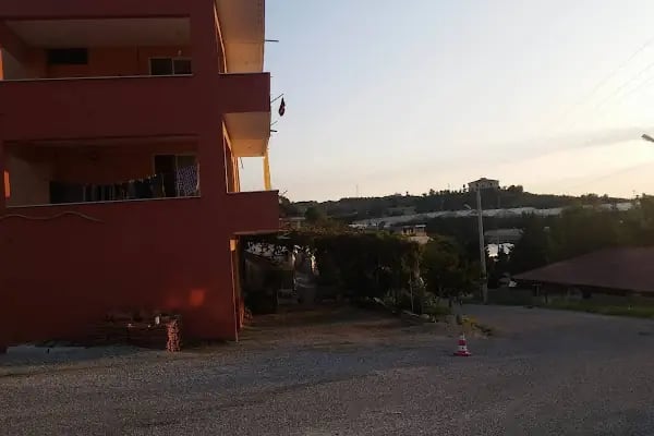 Emişbeleni Köyü İlköğretim Okulu - Resim 2