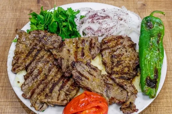 Hilmi Beken Akaryakıt | Market | Restaurant | Catering | BEK FIRIN - Resim 3