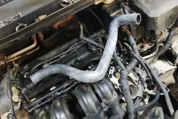 AKÇAMLAR FORD ÖZEL TAMİR SERVİSİ - Resim 3