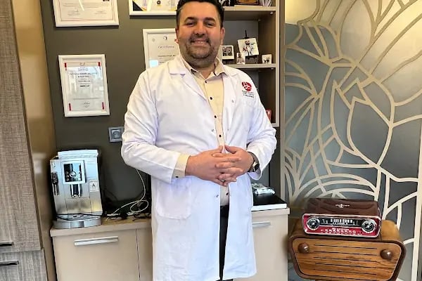 Op Dr Ubeydullah Sevgili | Bel fıtığı Robotik lazer tedavisi ve Nükleoplasti | Eksozom | Hidrojel | Robotik diz protezi - Resim 3