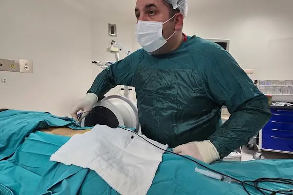 Op Dr Ubeydullah Sevgili | Bel fıtığı Robotik lazer tedavisi ve Nükleoplasti | Eksozom | Hidrojel | Robotik diz protezi - Resim 2