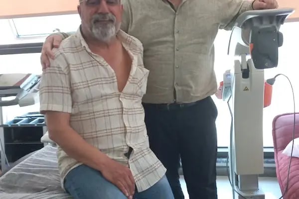 Op Dr Ubeydullah Sevgili | Bel fıtığı Robotik lazer tedavisi ve Nükleoplasti | Eksozom | Hidrojel | Robotik diz protezi - Resim 18