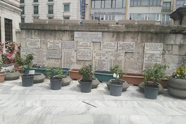 Şişli Cami Şerifi Vakfı - Resim 17