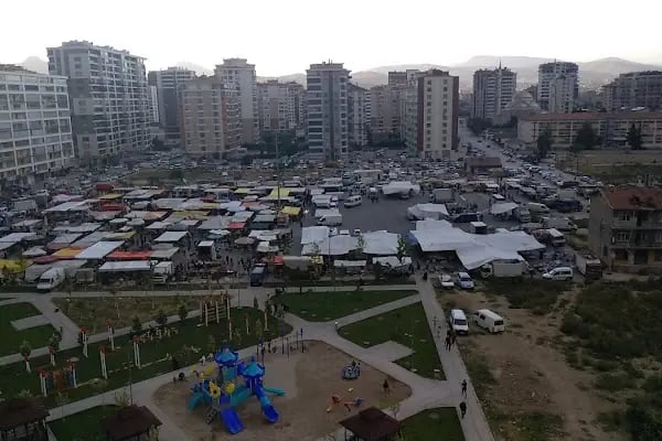 Pazar yeri Perşembe - Resim 3