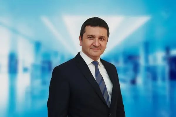 PROF. DR. MUSTAFA UYSAL | Ortopedi Ve Travmatoloji - Resim 3