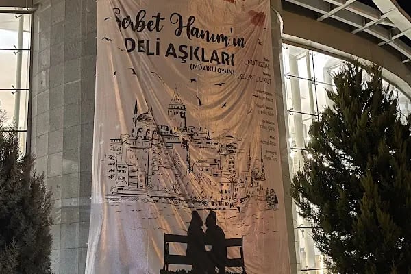 İzmir Devlet Tiyatrosu - Bornova Bozkurt Kuruç Sahnesi - Resim 10