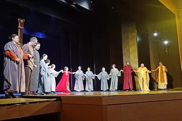 İzmir Devlet Tiyatrosu - Bornova Bozkurt Kuruç Sahnesi - Resim 1