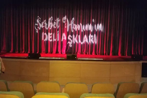 İzmir Devlet Tiyatrosu - Bornova Bozkurt Kuruç Sahnesi - Resim 7