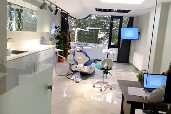 Özel G Dent Ağız ve Diş Polikliniği - İmplant - Ortodonti - Zirkonyum - Porselen Diş - Resim 2