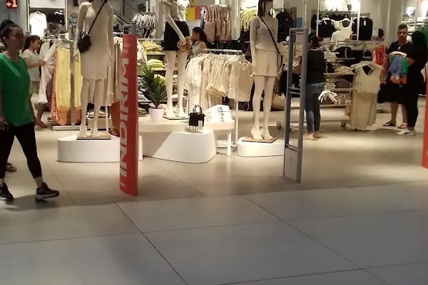 Novacity Alışveriş Merkezi - Resim 19