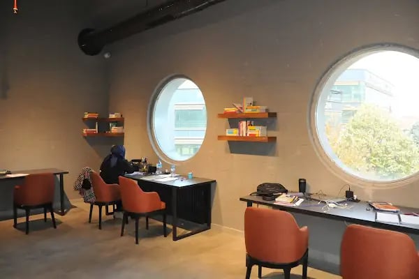 Dönemeç Kitap Kafe - Resim 10