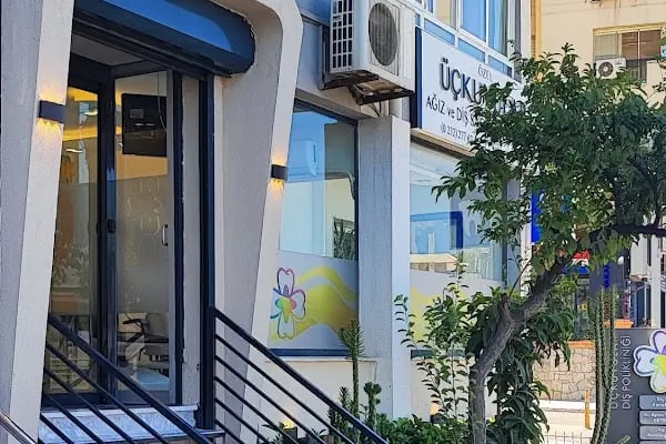 Üçkuyular Ağız ve Diş Sağlığı Polikliniği - Resim 17