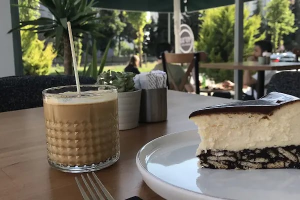 Luup Cafe - Resim 7