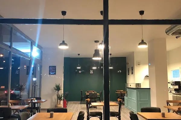 Luup Cafe - Resim 1