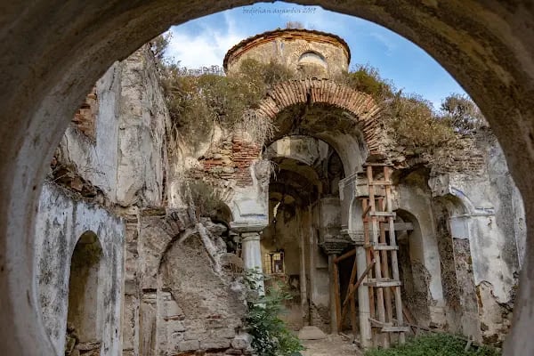 Kemerli Kilise - Resim 1