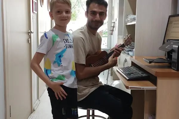 Özel İzmir Müzik Sanat Kursu - Resim 18