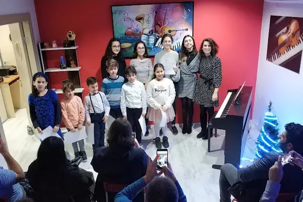 Özel İzmir Müzik Sanat Kursu - Resim 20