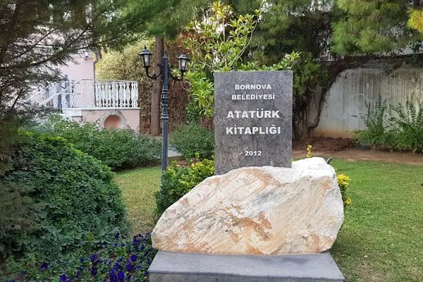 Atatürk Kitaplığı - Resim 3