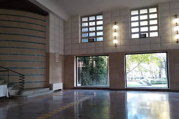 Ankara Üniversitesi Dil ve Tarih-Coğrafya Fakültesi - Resim 6