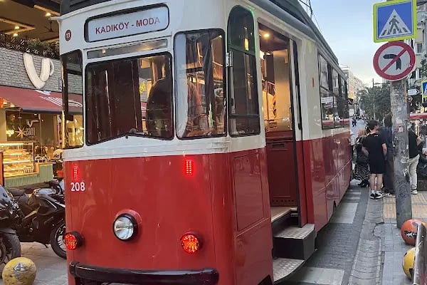 T3 Kadıköy-Moda Nostaljik Tramvay - Resim 10