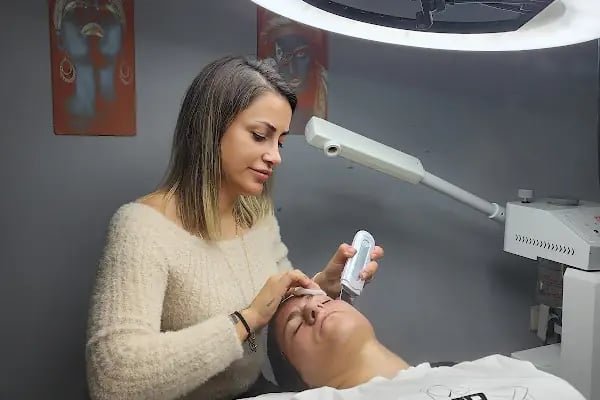 Burçin Kılavuz Güzellik Salonu - Resim 7