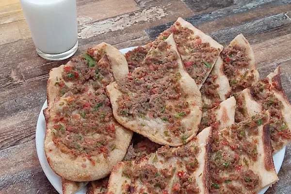 Komsu Pide Salonu - Resim 1