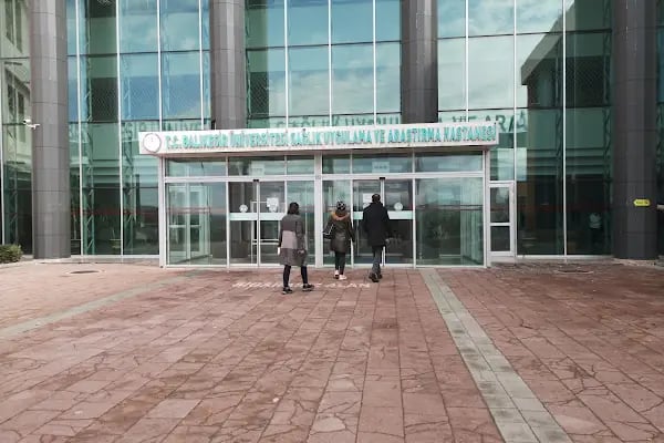 Balıkesir Üniversitesi Sağlık Uygulama ve Araştırma Hastanesi - Resim 2