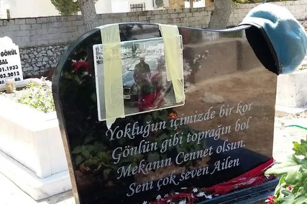 Ortakent Köyü Mezarlığı - Resim 17