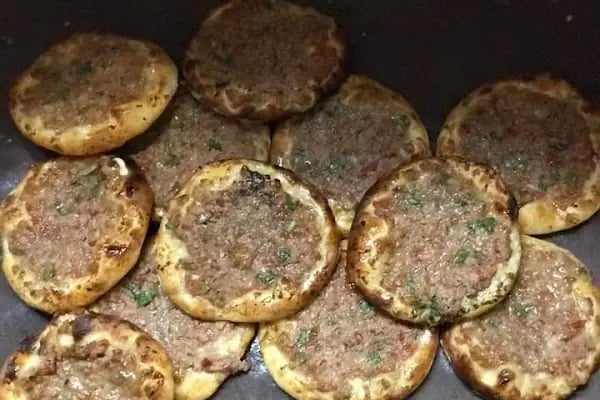 MEŞHUR BOZDOĞAN PİDECİSİ GÜZEL ÇAMLI MİLLİPARK CADDESİ Carrefoursa karşısı - Resim 11