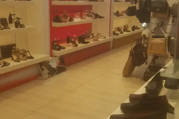 King Shoes &amp; Bags - Resim 13