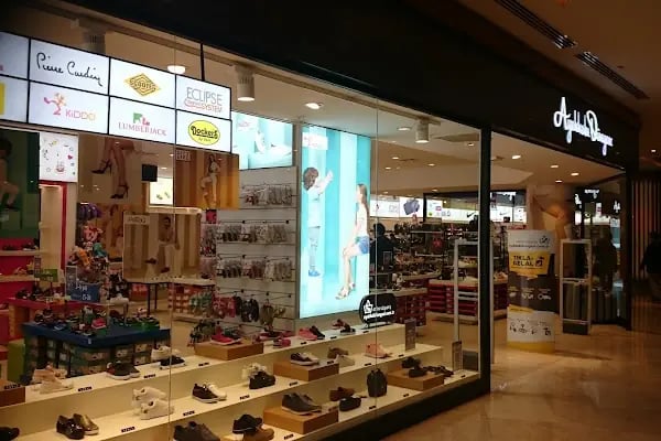 King Shoes &amp; Bags - Resim 15
