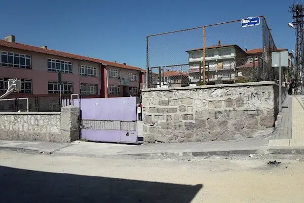 Nazife Hatun İlkokulu - Resim 2