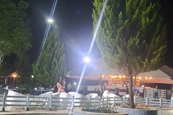 Eşref Saati Cafe Restaurant - Resim 8